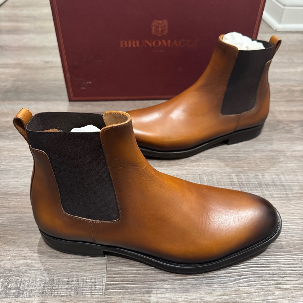 Bruno Magli Byron Double Gore Slip On Chelsea Leather Cognac Boots